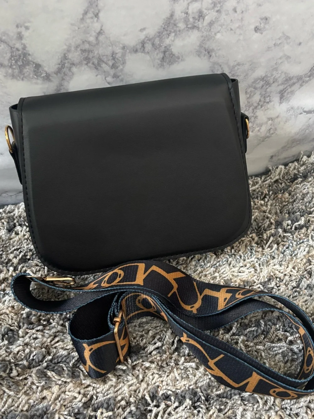 Black Crossbody with Croc-Detail and Printed Strap